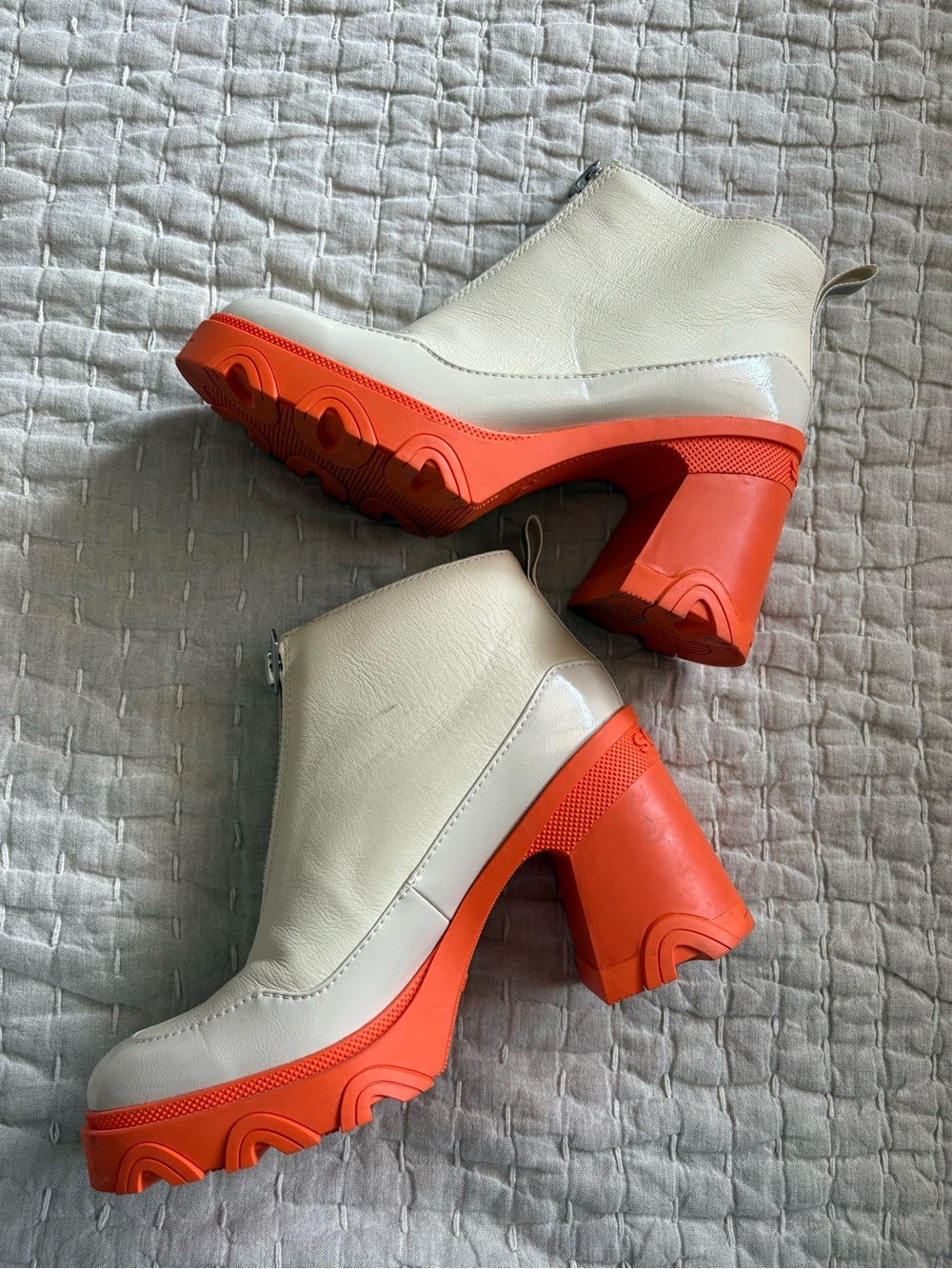 Sorel Women's Brex Heel Zip Boots Beige and Orange size 6.5